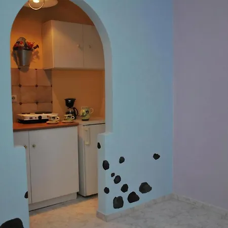 Apart-hotel Halaris Perissa (Santorini)