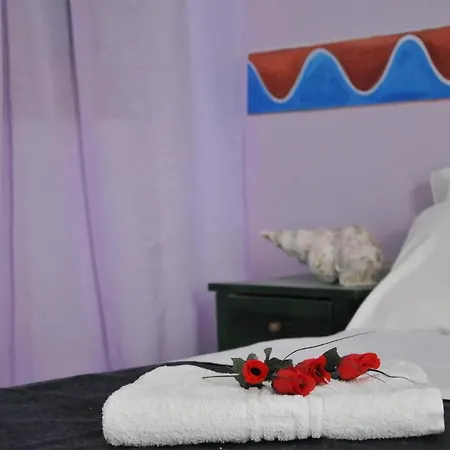 Halaris Apart-hotel Perissa (Santorini)