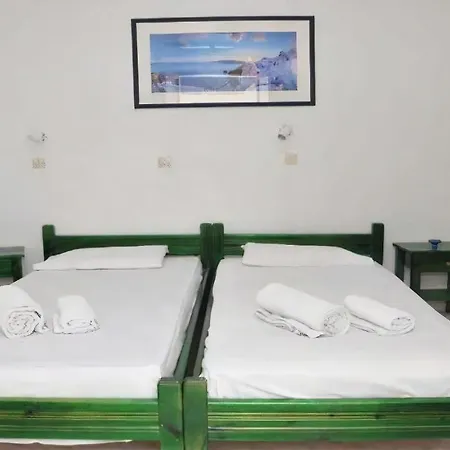 Studios Halaris Aparthotel Perissa (Santorini)